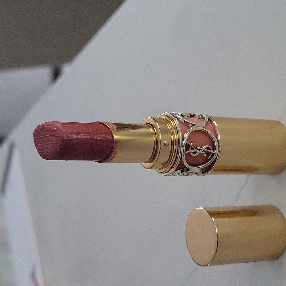 Yves Saint Laurent Rouge Volupte Shine Oil-in-Stick Nude Lingerie Full Size